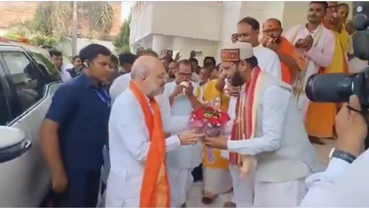 राहुल गांधी को रायबरेली सीट पर झटका, सपा विधायक मनोज पांडे ने थामा बीजेपी का दामन