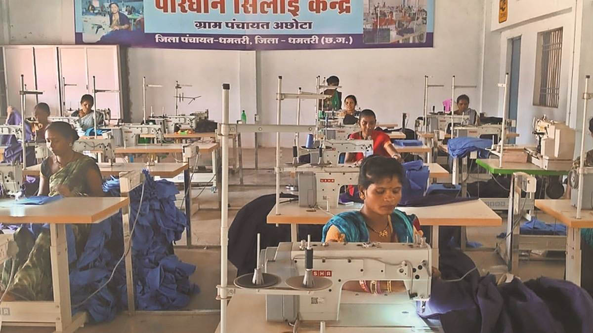 धमतरी में पहला फ्री वाईफाई रीपा सेंटर, जहां फ्री इंटरनेट के साथ महिलाओं को मिल रहा रोजगार