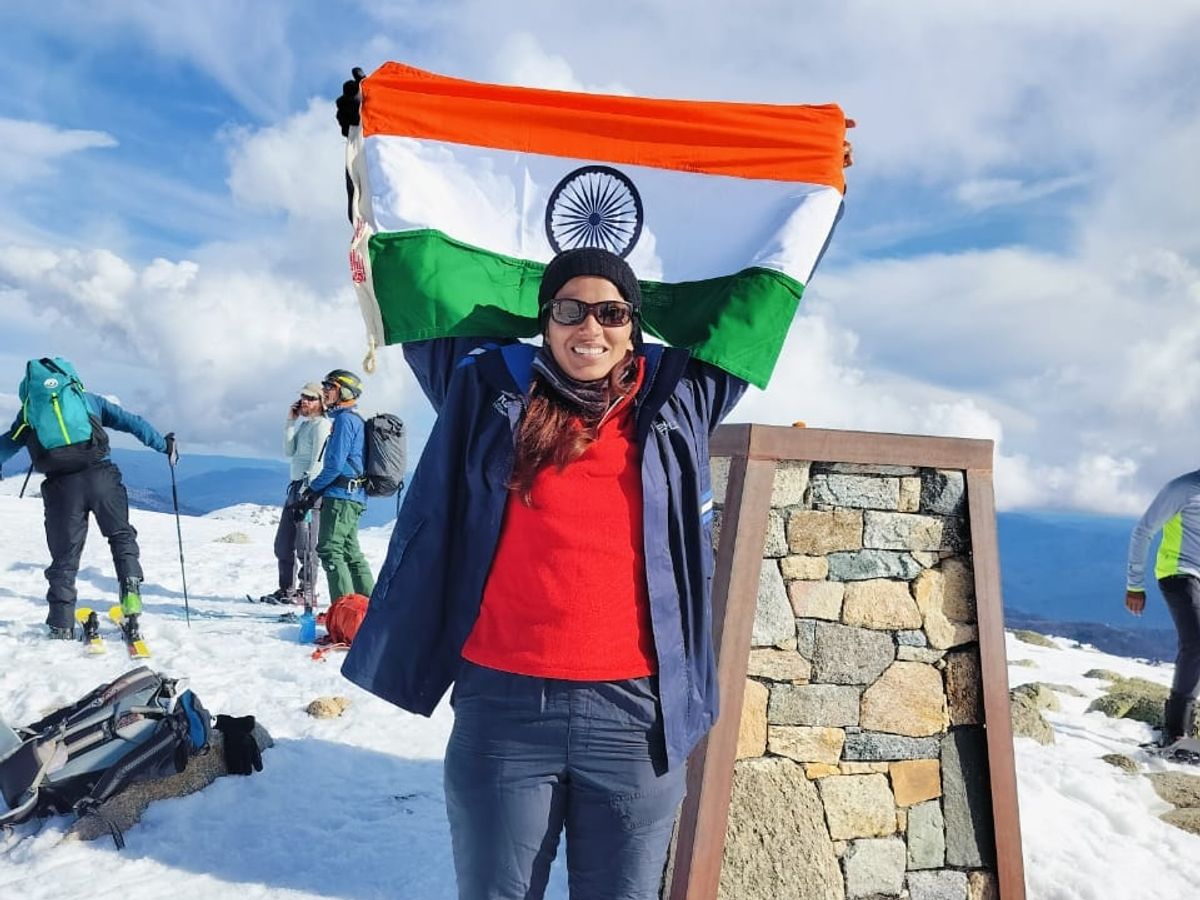 भोपाल की अंजना यादव ने ऑस्ट्रेलिया की सबसे ऊंची चोंटी पर फहराया तिरंगा