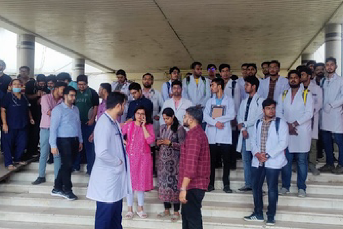 मध्य प्रदेश में प्राइवेट अस्पतालों की OPD सेवाएं भी रहेंगी बंद, इंदौर, भोपाल समेत कई शहरों में जूनियर डॉक्टरों की हड़ताल जारी